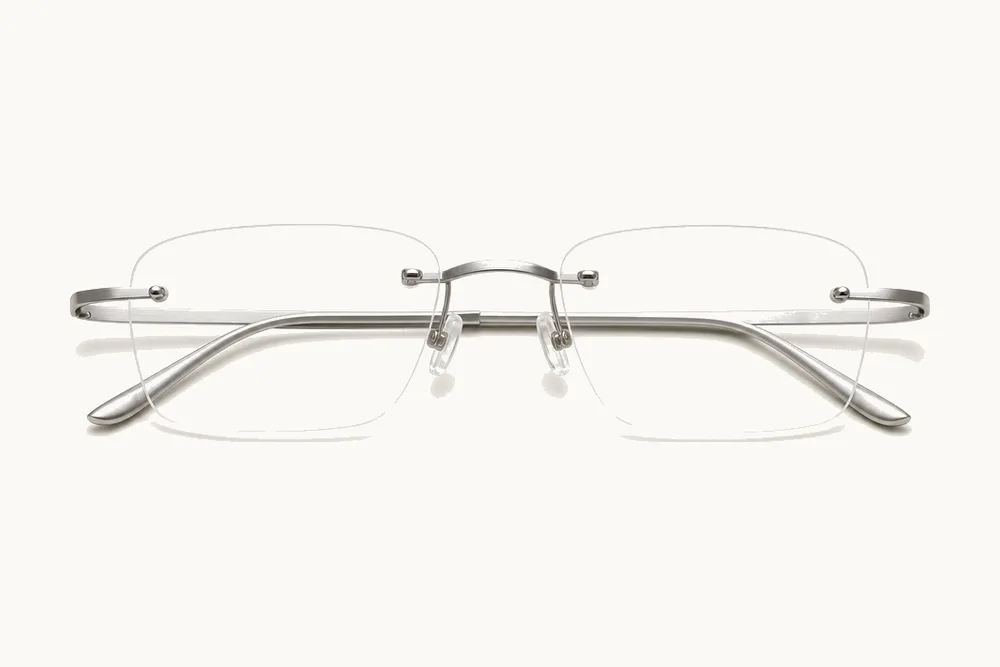 Rimless glasses frames, a flattering shape for a square face