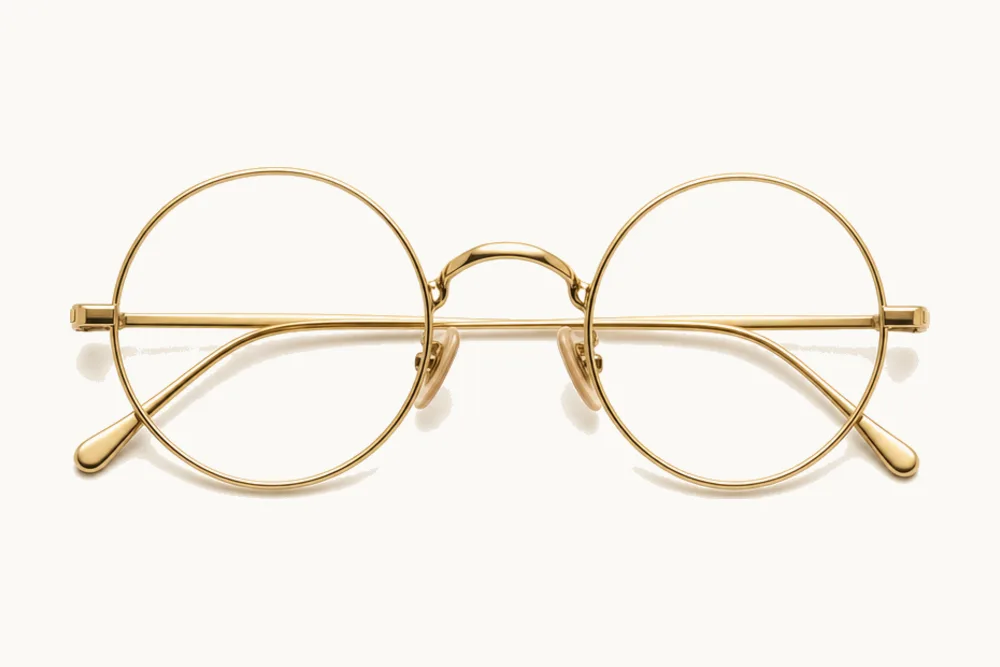 Round glasses frames, a flattering shape for a square face
