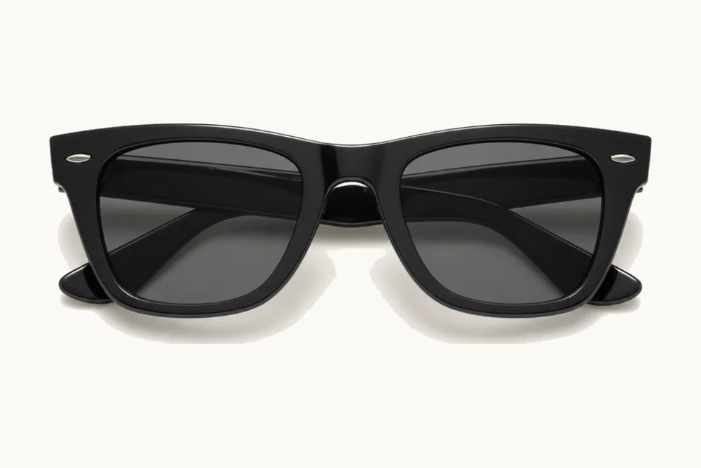 Wayfarer glasses frames, a flattering shape for a round face