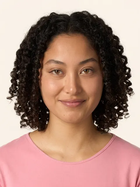 Coily Twist-Out example on a model